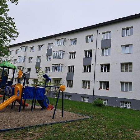 Gda Studio Onesti Buitenkant foto