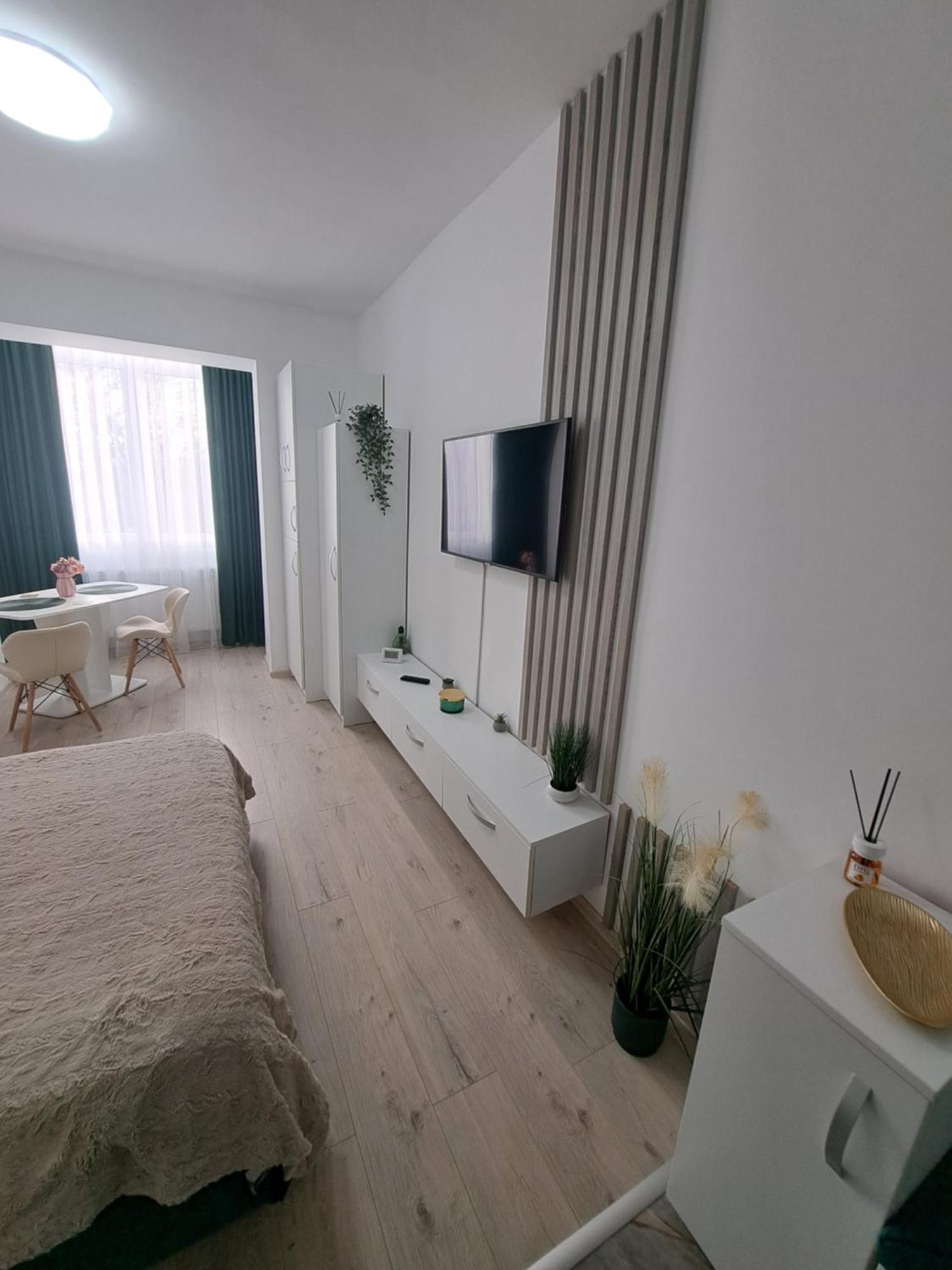 Gda Studio Onesti Buitenkant foto